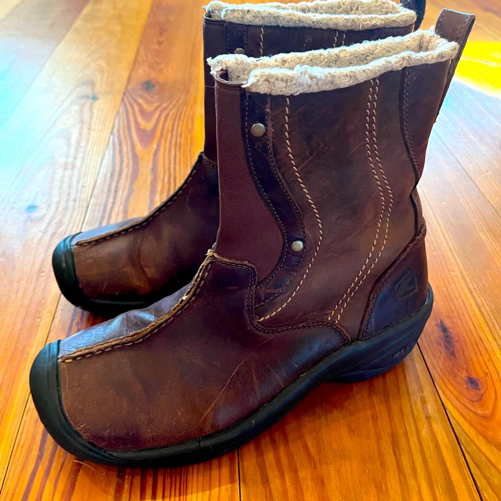 Womens Keen ankle boots